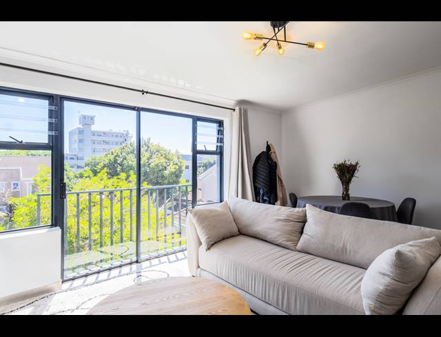 2 BEDROOM APARTMENT FOR SALE IN KENILWORTH